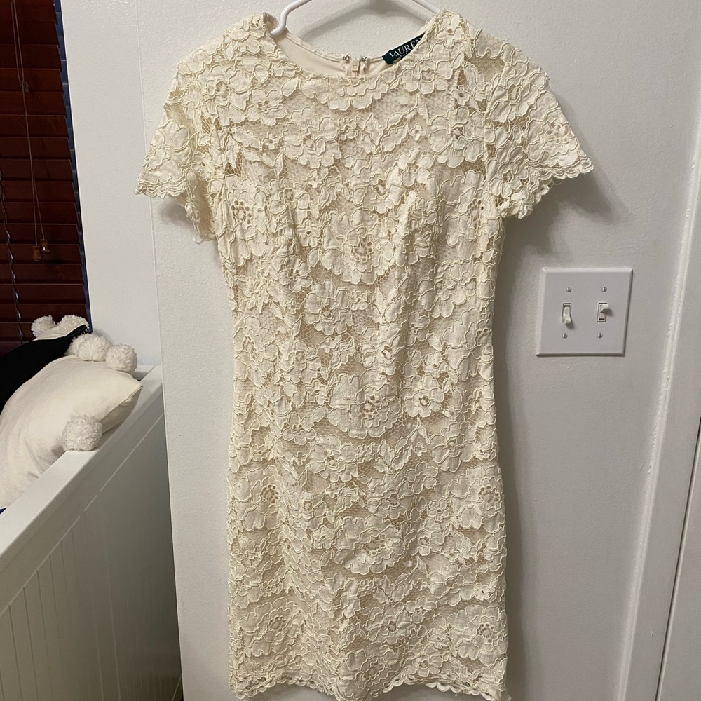 Ralph Lauren dress white with lace cocktail length short sleeves size 4